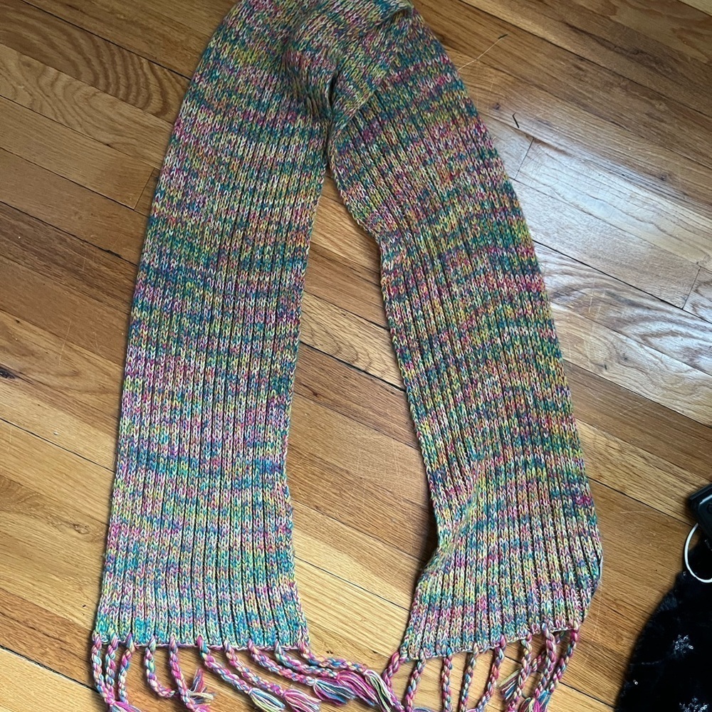 Vibrant multicolor scarf - Picture 2 of 4